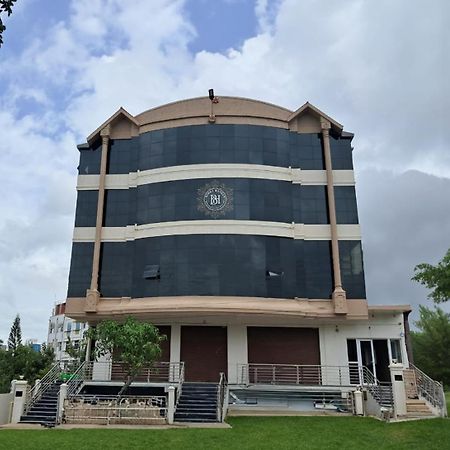 Bimba Hotels Mysore Bagian luar foto