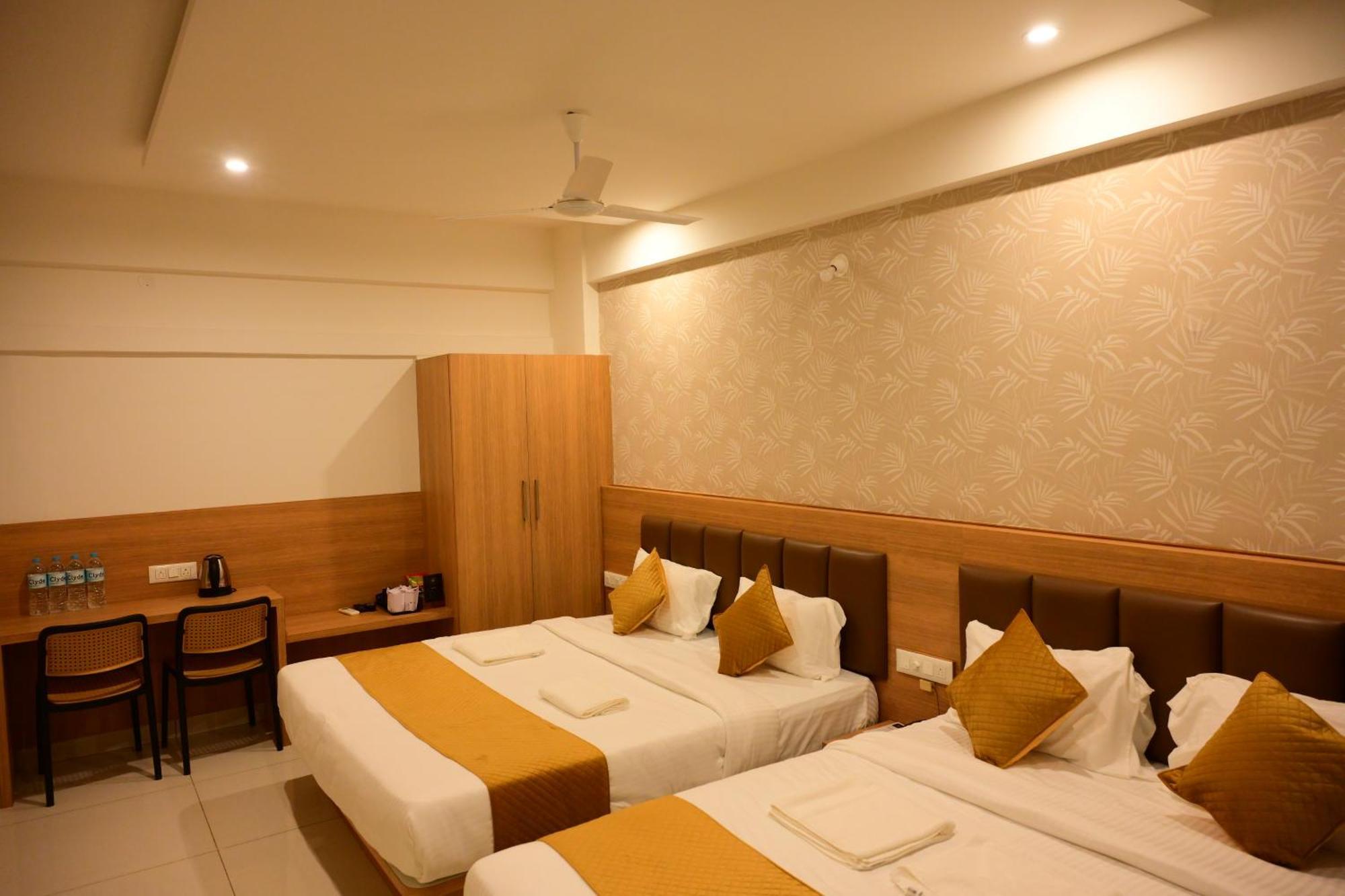Bimba Hotels Mysore Bagian luar foto